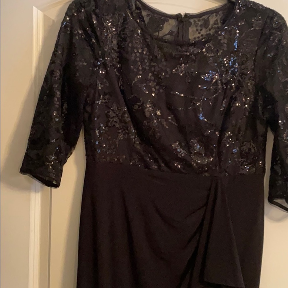 Black dress maxi and long sleeves